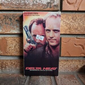 ** 4/$25 VHS ** Delta Heat (VHS, 1992) Vintage - 90's - Good Used Cond